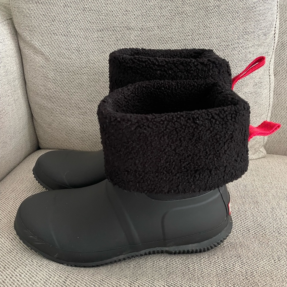 Hunter Roll Top Sherpa Boot Size 9/ UK 7